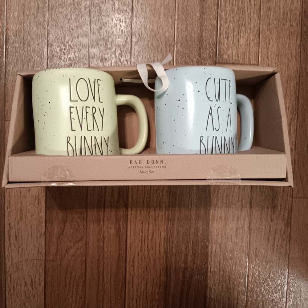 NEW RAE DUNN EASTER MUGS. EGG SPECKLED GREEN "LOVE EVERY BUNNY" "CUTE AS A BUNNY